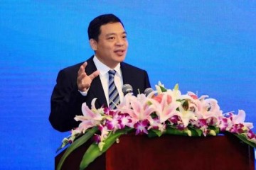 绿色金融的硬约束与新商机——专访人民银行研究所所长周诚君